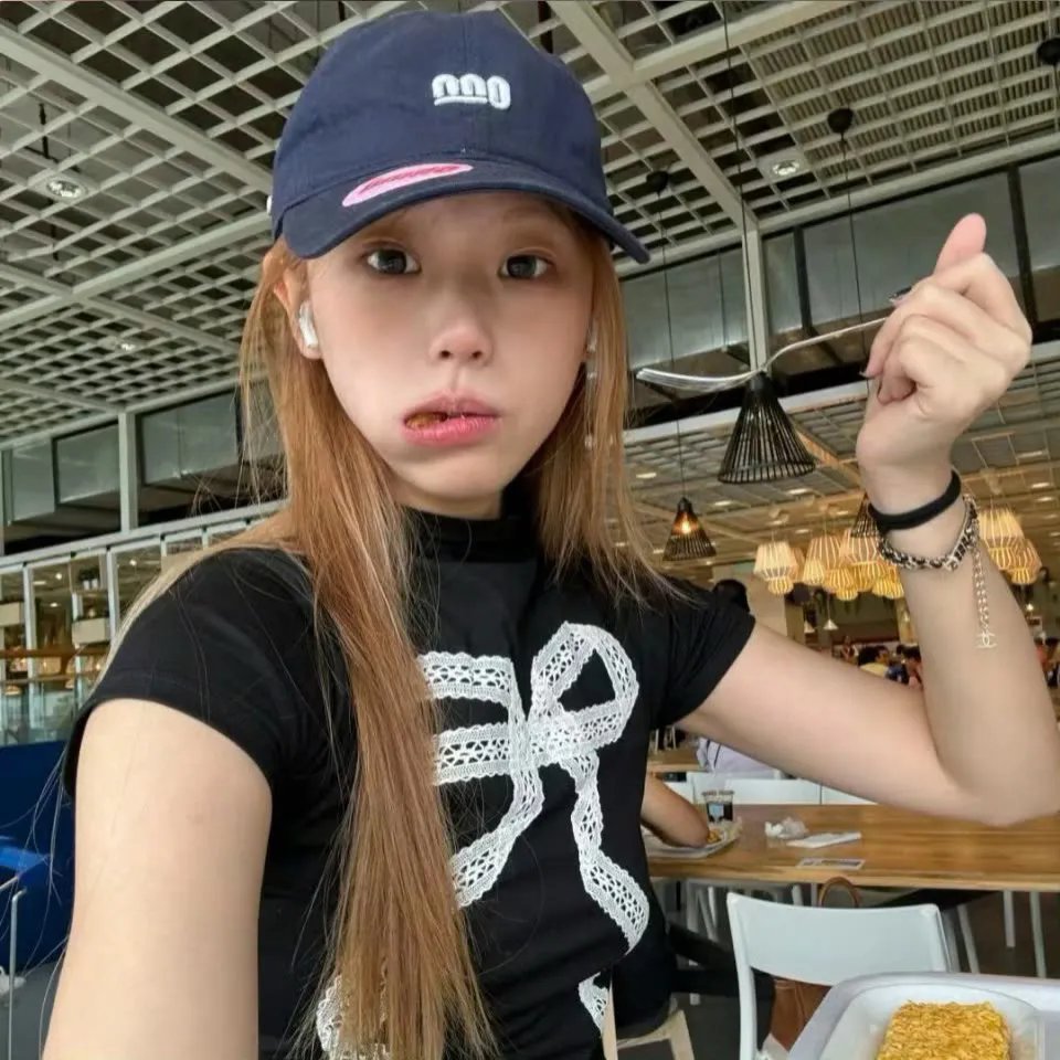 仙人坝的红衣兜
